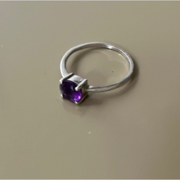 925 sterling and amethyst ring - Picture 4 of 16